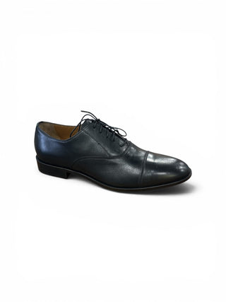 Black oxford style shoe made in Italy