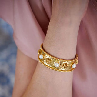 Capucine De Wulf Bracelets Capucine De Wulf Berry Gem Cuff - Pearl