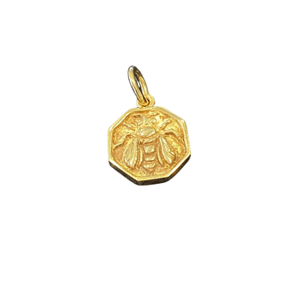 Mazza Pendants Small Octagon Bee Charm