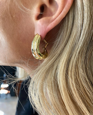 Raymond Mazza Earrings 14kt Gold Hammered Earrings Lg