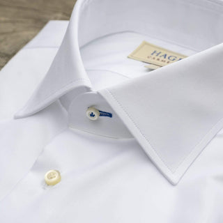 Hagen Carmel Fine Twill White Men's Dress Shirt. in 100% Cotton with spread collar and tailored fit 